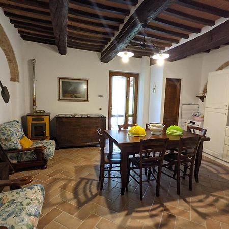 Agriturismo Biofattoria L'Upupa Монтальчино Экстерьер фото