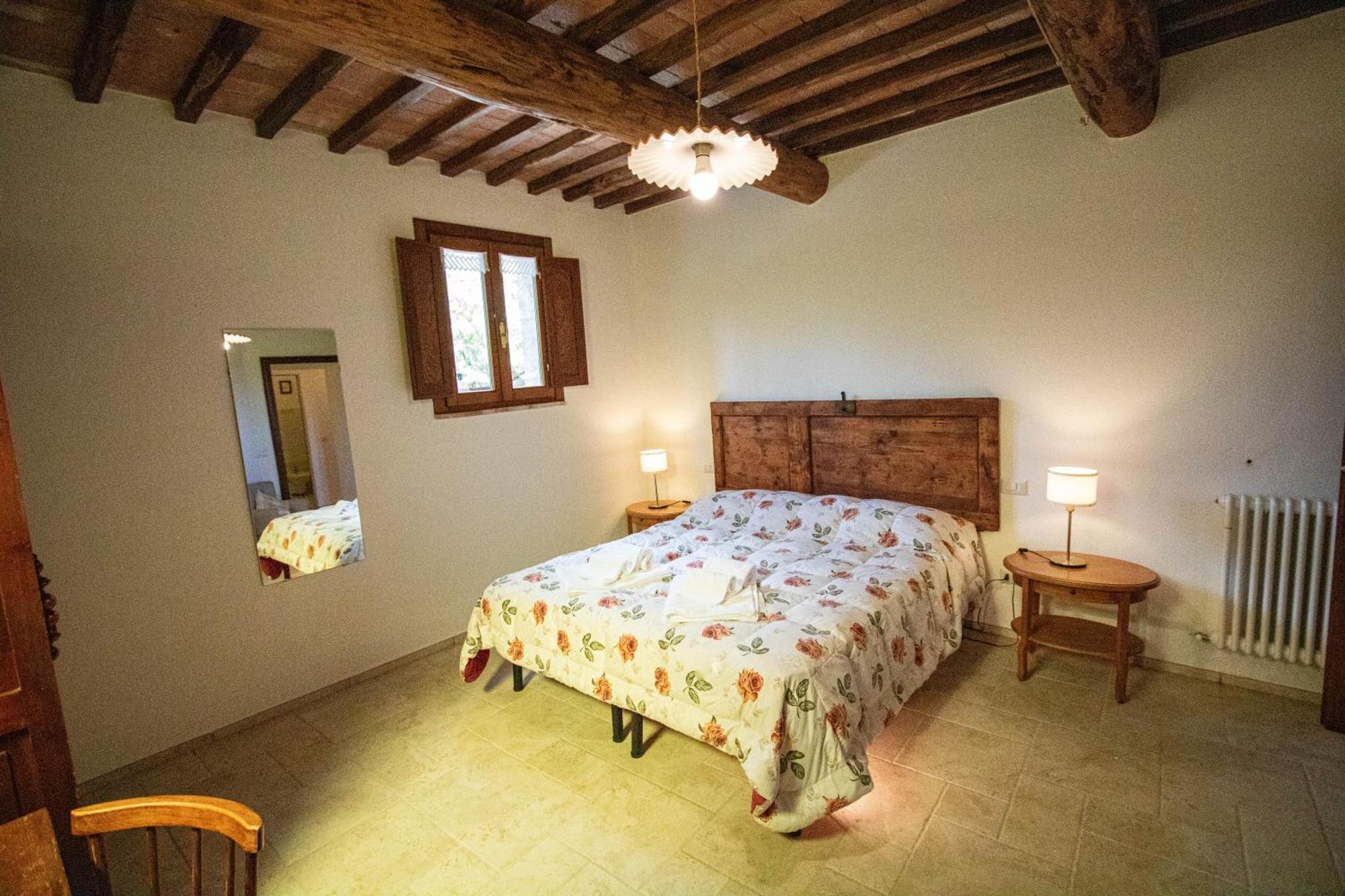 Agriturismo Biofattoria L'Upupa Монтальчино Экстерьер фото