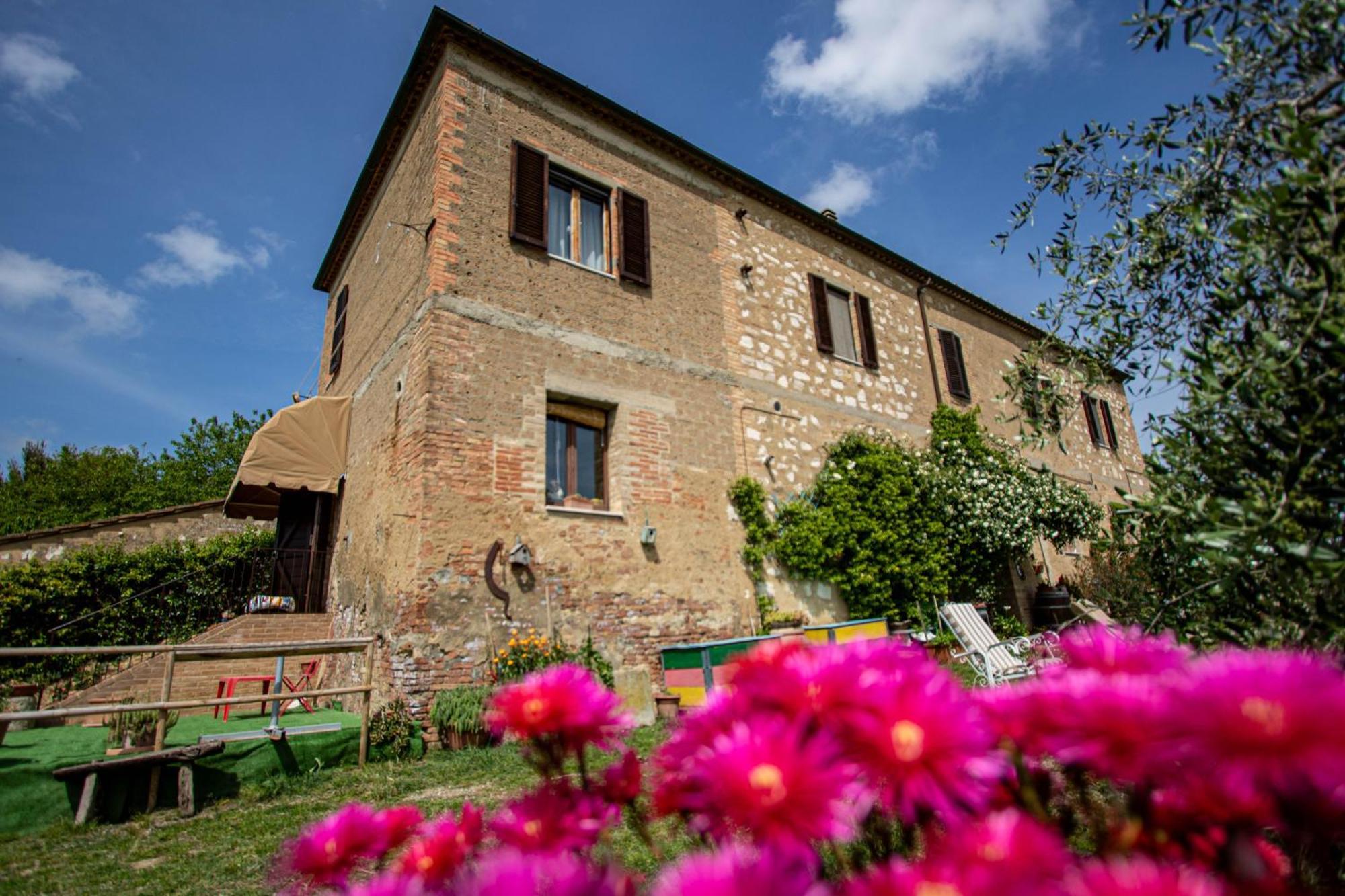 Agriturismo Biofattoria L'Upupa Монтальчино Экстерьер фото
