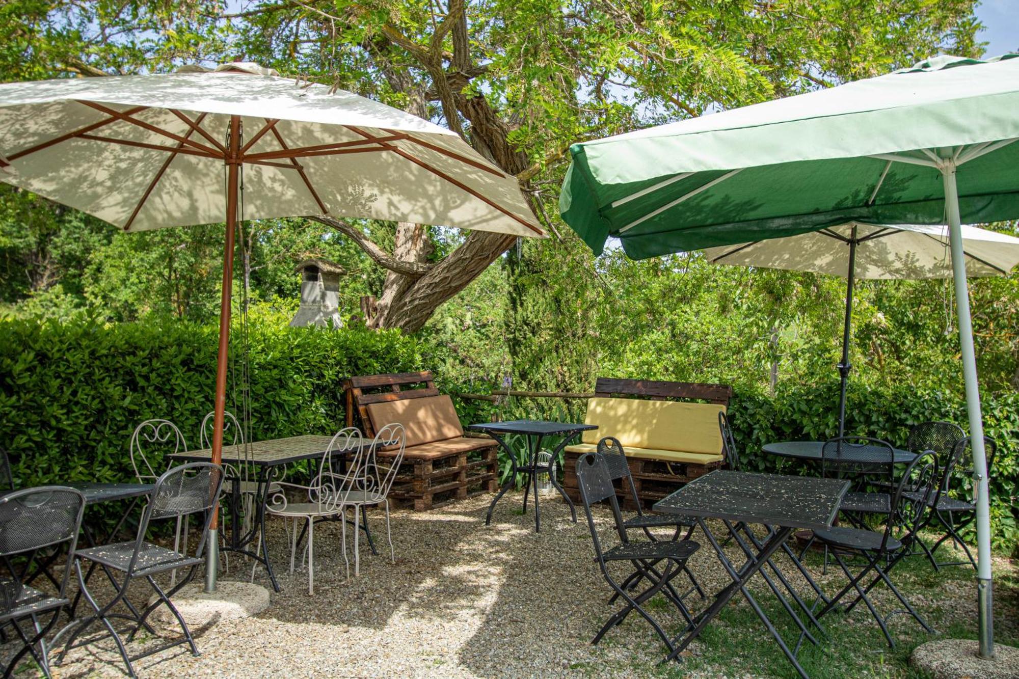 Agriturismo Biofattoria L'Upupa Монтальчино Экстерьер фото